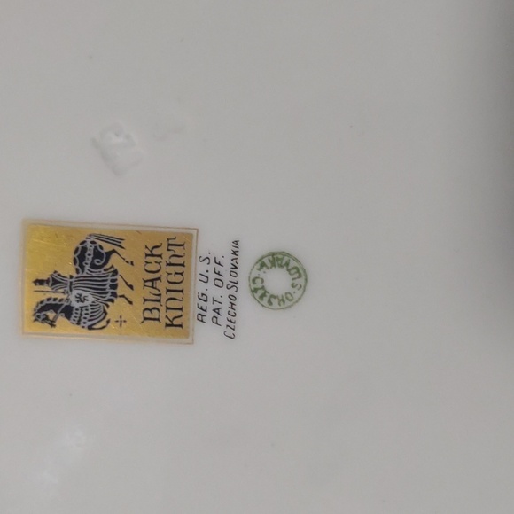 Antique Haas & Czjzek H.C. Schlaggenwald Black Knight Plate Gold Trim - Picture 3 of 11